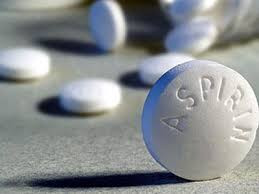 Медики назвали оптимальный возраст для приема аспирина